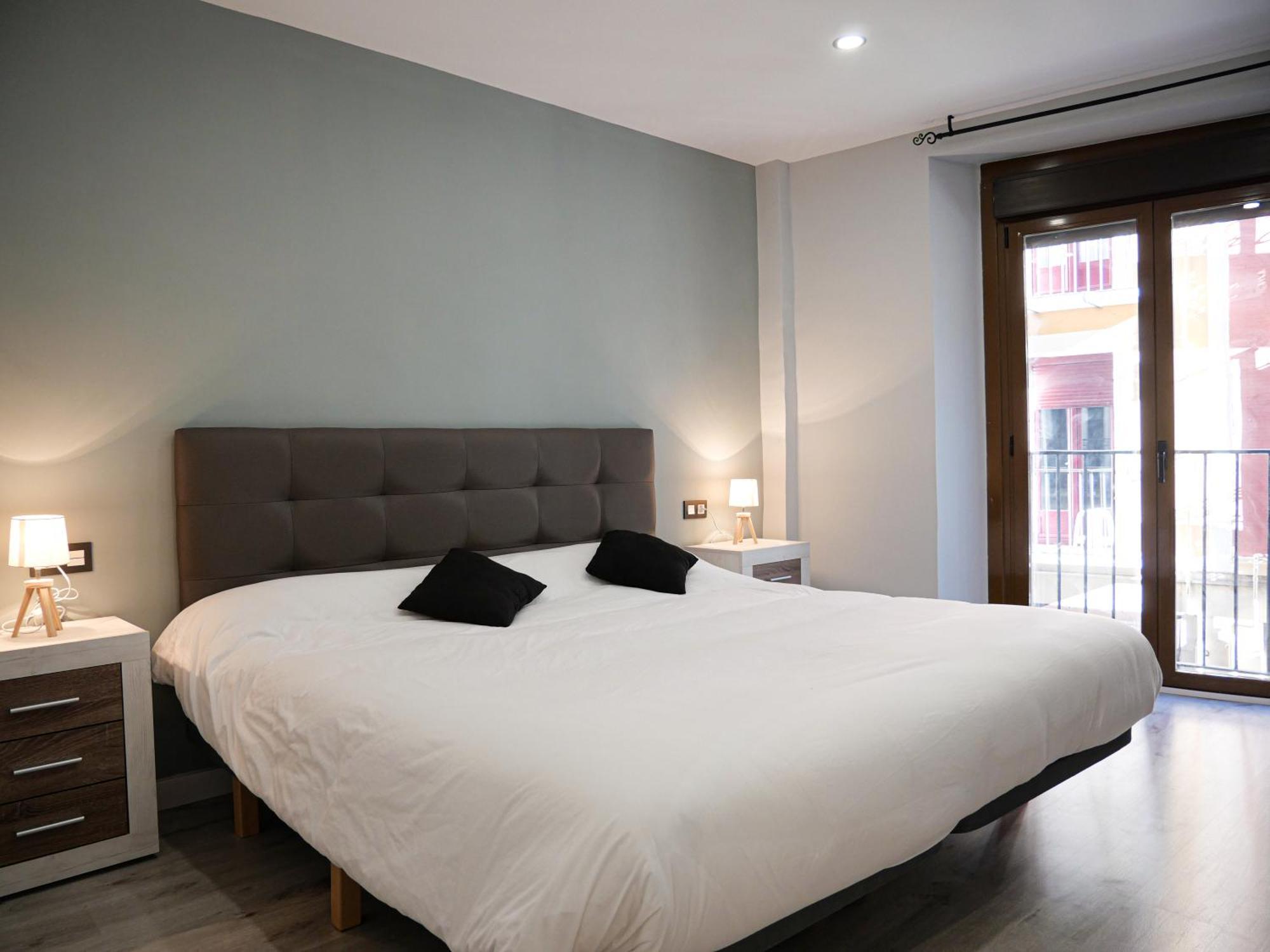 Espacioso Apartamento En El Centro De Pamplona Kültér fotó